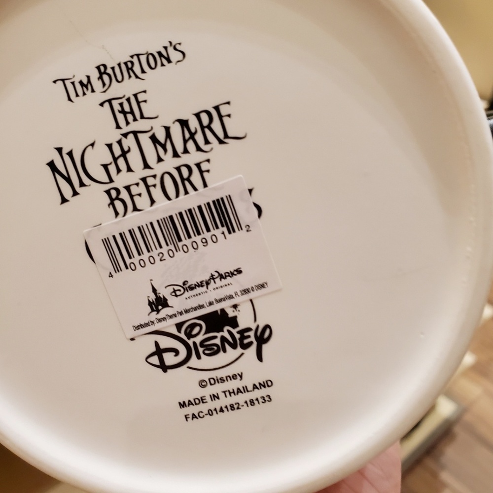 DISNEY PARKS THE NIGHTMARE BEFORE CHRISTMAS MUG - Picture 4 of 4